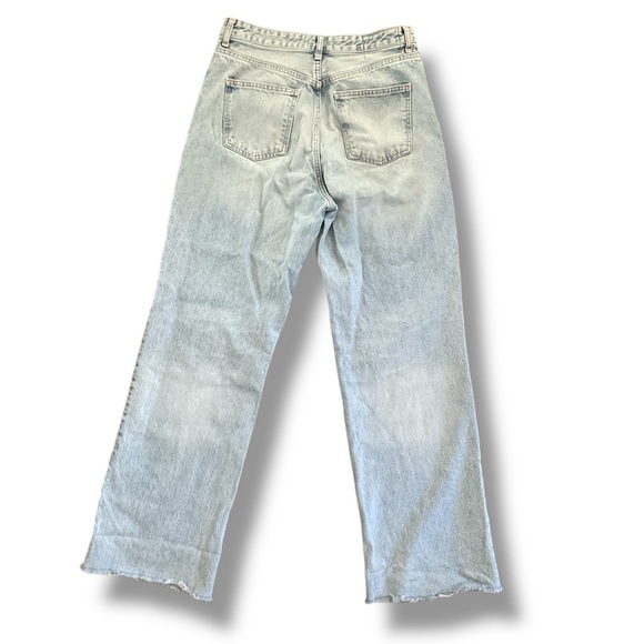 Zara Blue Light Wash High Rise Wide Leg Raw Hem Denim Jeans Size 10 - Picture 2 of 4